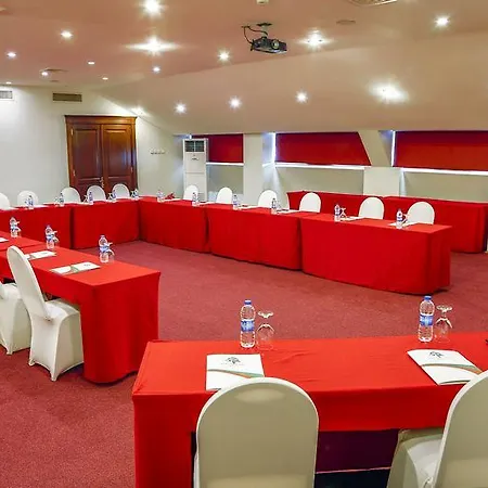 Hotel Istanbul Airport Club 2*