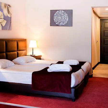 Istanbul Airport Club 2*